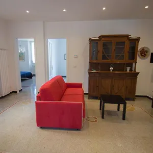  Appartamento Di 5 Locali,8 Posti Letto Vista Mare Italia