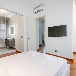  Appartamento San Babila Luxury - In The Heart Of Fashion Disctrict Italia